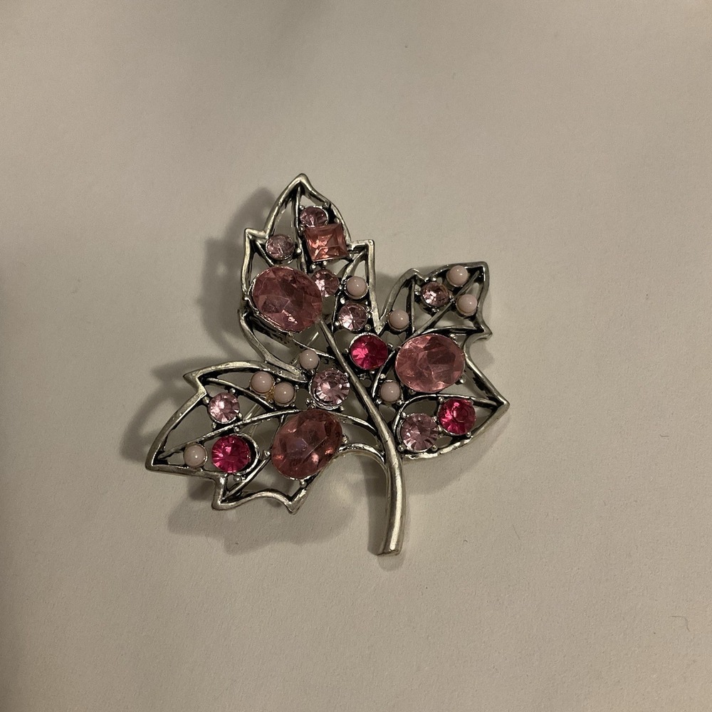 Vintage Pink Rhinestone Maple‎ Leaf Fall Brooch Pin Silver Tone Autumn Leaf